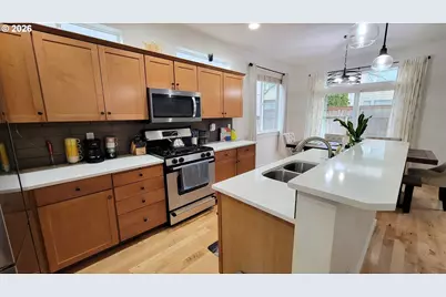 2461 Mountain Ter, Eugene, OR 97408 - Photo 3