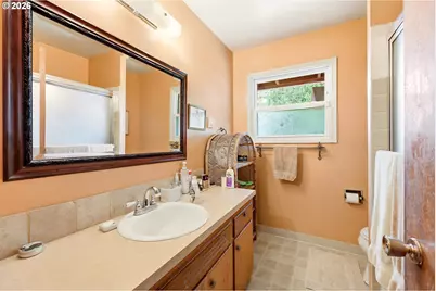 1850 SE 157th Dr, Portland, OR 97233 - Photo 17