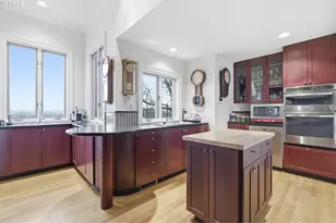 1122 NW Summit Ave, Portland, OR 97210 - Photo 15