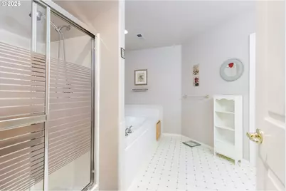 4802 Lakeview Blvd, Lake Oswego, OR 97035 - Photo 23