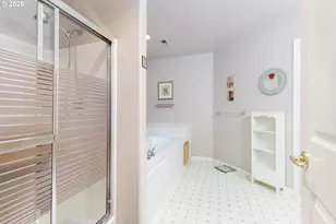4802 Lakeview Blvd, Lake Oswego, OR 97035 - Photo 23