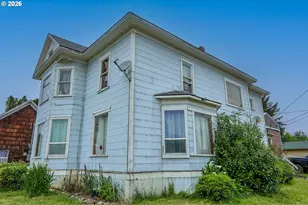 131 Ash St, Myrtle Point, OR 97458 - Photo 19