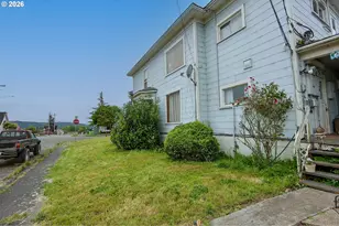 131 Ash St, Myrtle Point, OR 97458 - Photo 21