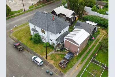131 Ash St, Myrtle Point, OR 97458 - Photo 9