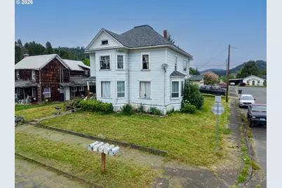 131 Ash St, Myrtle Point, OR 97458 - Photo 3
