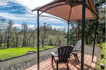 1256 Westview Dr, Roseburg, OR 97471 - Photo 11