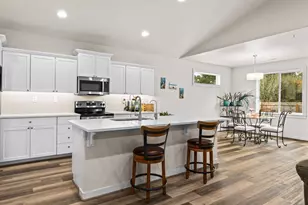 4764 Stonefield Ct, Florence, OR 97439 - Photo 13