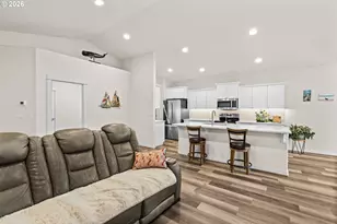 4764 Stonefield Ct, Florence, OR 97439 - Photo 9