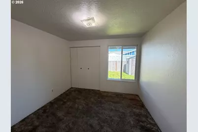 3328 Foxglove St, Lebanon, OR 97355 - Photo 7