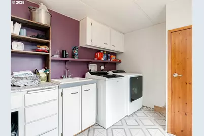 1636 NW Madrona Ct, McMinnville, OR 97128 - Photo 23