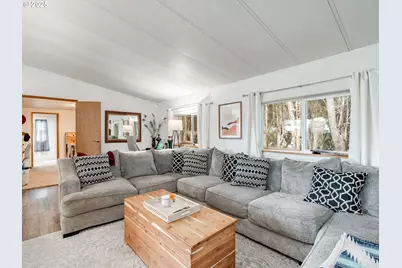 1636 NW Madrona Ct, McMinnville, OR 97128 - Photo 17