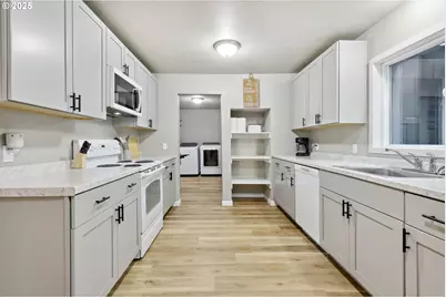 23595 E Lolo Pass Rd, Rhododendron, OR 97049 - Photo 15