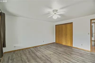 325 SW 12th Ave, Canby, OR 97013 - Photo 25