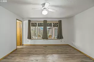 325 SW 12th Ave, Canby, OR 97013 - Photo 23