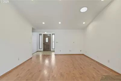 325 SW 12th Ave, Canby, OR 97013 - Photo 7