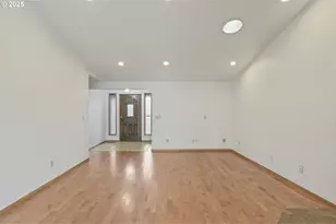 325 SW 12th Ave, Canby, OR 97013 - Photo 7