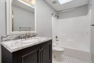 1010 NE 1st Pl, Hillsboro, OR 97124 - Photo 23
