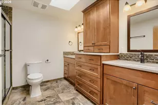 1010 NE 1st Pl, Hillsboro, OR 97124 - Photo 17