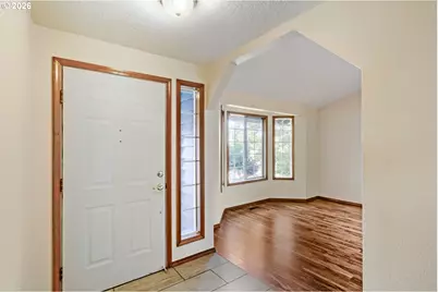1010 NE 1st Pl, Hillsboro, OR 97124 - Photo 3