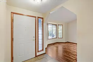 1010 NE 1st Pl, Hillsboro, OR 97124 - Photo 3