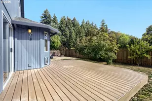 1010 NE 1st Pl, Hillsboro, OR 97124 - Photo 25