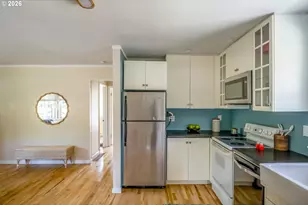 10625 NE Tillamook St, Portland, OR 97220 - Photo 9
