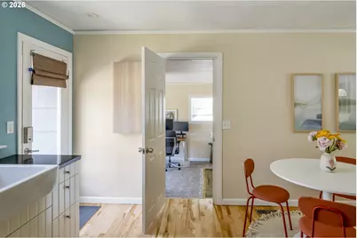 10625 NE Tillamook St, Portland, OR 97220 - Photo 13
