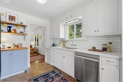 3918 SW Cullen Blvd, Portland, OR 97221 - Photo 13
