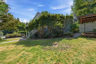 3918 SW Cullen Blvd, Portland, OR 97221 - Photo 37