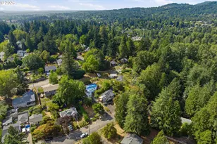 3918 SW Cullen Blvd, Portland, OR 97221 - Photo 45