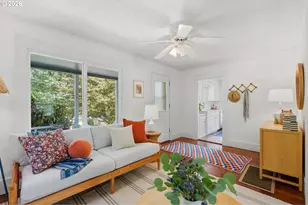3918 SW Cullen Blvd, Portland, OR 97221 - Photo 7