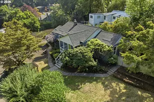3918 SW Cullen Blvd, Portland, OR 97221 - Photo 3