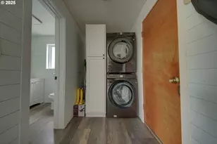 92700 Holly Ln, Astoria, OR 97103 - Photo 13