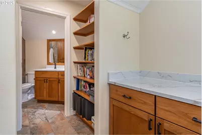 355 Boatwatch Ln, Roseburg, OR 97470 - Photo 33