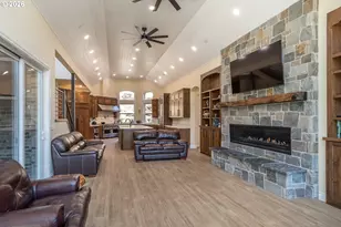 355 Boatwatch Ln, Roseburg, OR 97470 - Photo 5
