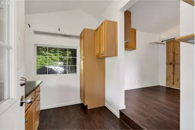9511 SE Tenino Ct, Portland, OR 97266 - Photo 33