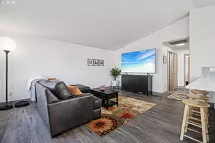 6718 SE 86th Ave, Portland, OR 97266 - Photo 5