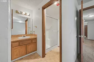 6887 B St, Springfield, OR 97478 - Photo 25