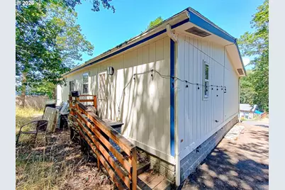 299 NE Kirby Ave, Roseburg, OR 97470 - Photo 11