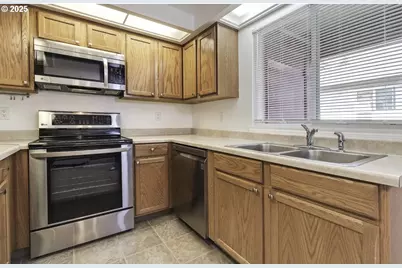 1470 SE Walnut St #210, Hillsboro, OR 97123 - Photo 7