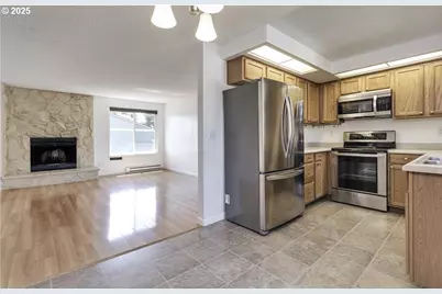 1470 SE Walnut St #210, Hillsboro, OR 97123 - Photo 3