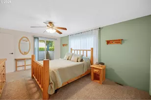 1010 Well St, Silverton, OR 97381 - Photo 25