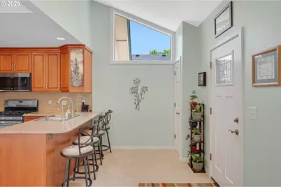 1010 Well St, Silverton, OR 97381 - Photo 9