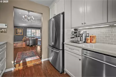 2425 SW 19th Ave #11, Portland, OR 97201 - Photo 13