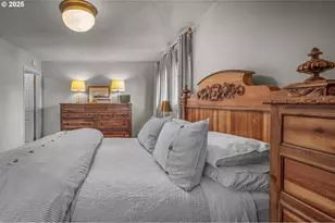 2425 SW 19th Ave, Portland, OR 97201 - Photo 15