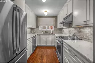 2425 SW 19th Ave, Portland, OR 97201 - Photo 11