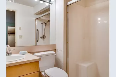 8109 NE 14th St #D, Vancouver, WA 98664 - Photo 23