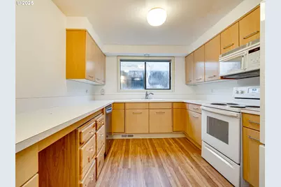 8109 NE 14th St #D, Vancouver, WA 98664 - Photo 11