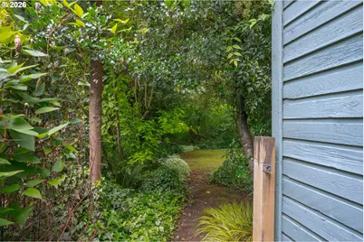 5825 SW Spruce Ave, Beaverton, OR 97005 - Photo 27