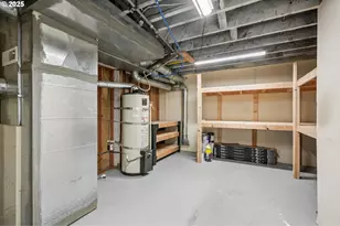 226 NE 157th Ave, Portland, OR 97230 - Photo 23